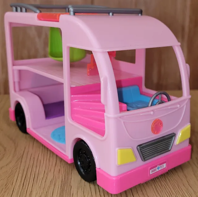 Barbie Pets Camper lekebil