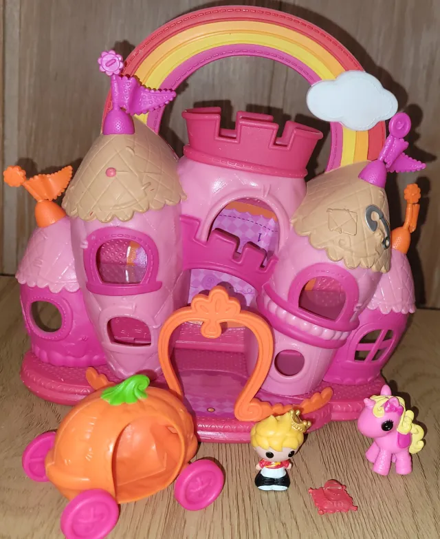 Lalaloopsy Tinies lekehus "Sew Royal Castle"