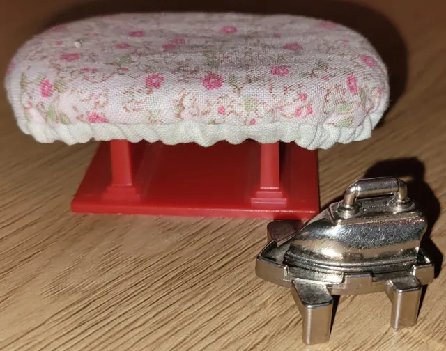 Sylvanian families møbel til dukkehus - strykebrett med jern