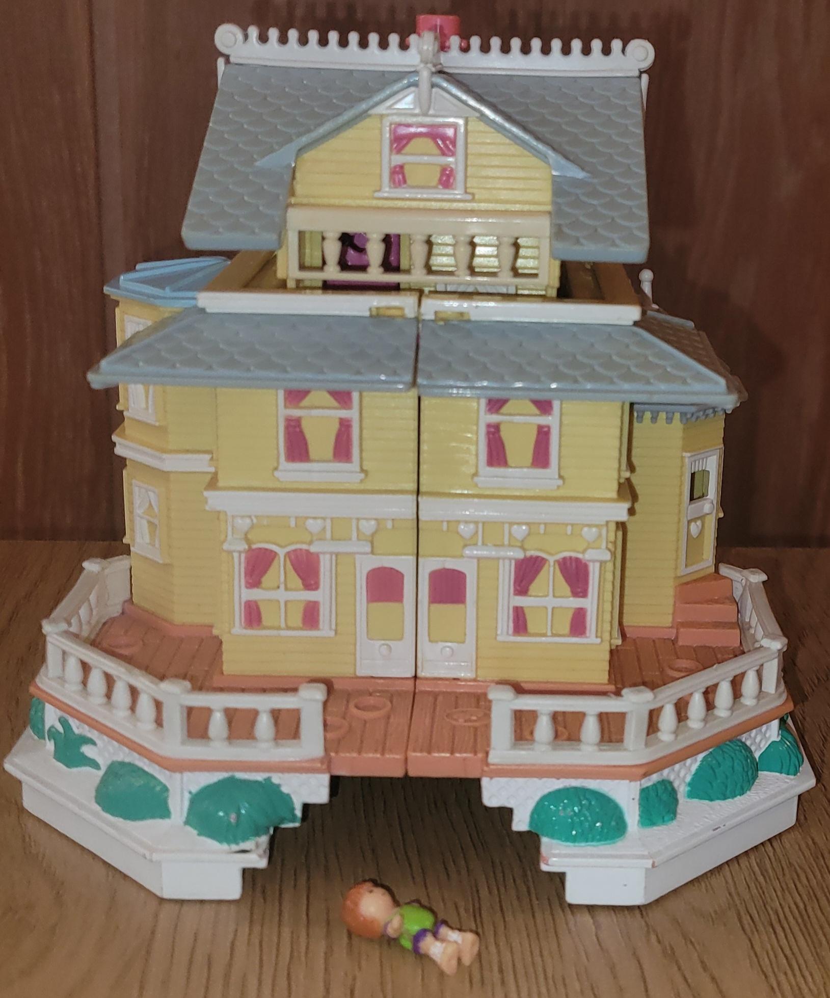 Bluebird Polly Pocket hus i mindre god stand