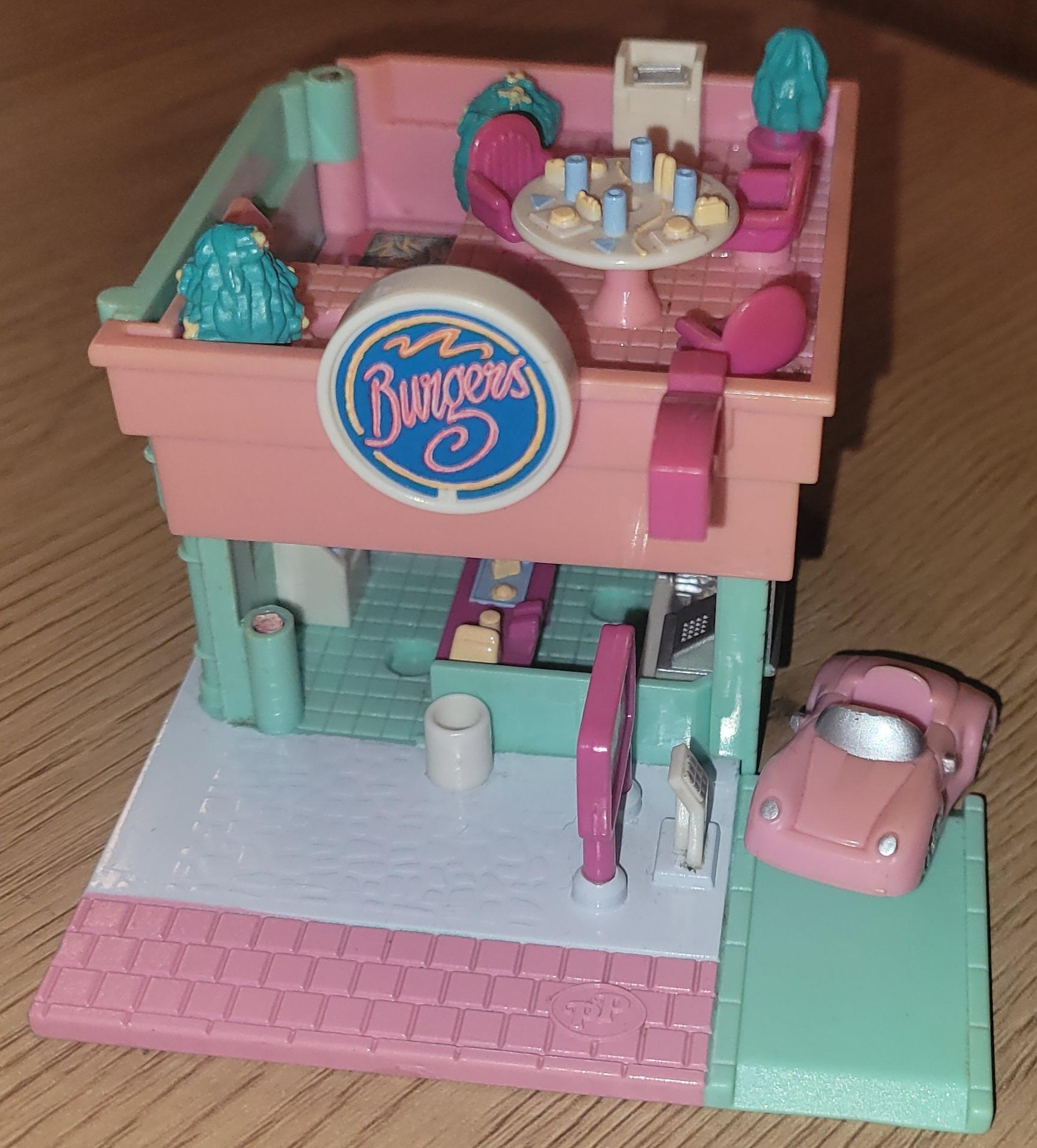 Bluebird Polly Pocket Burger Drive-In