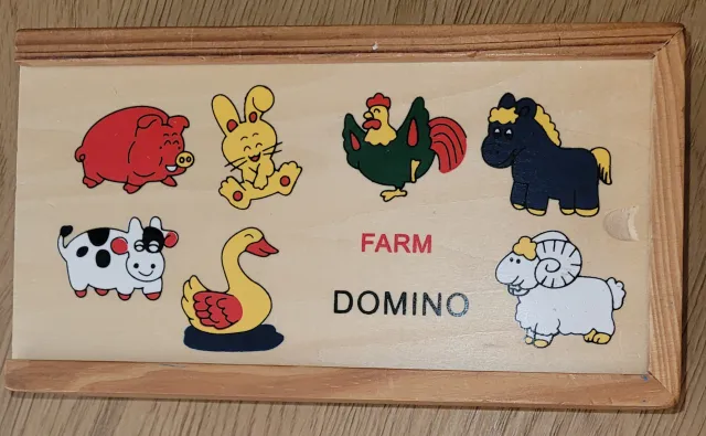 Domino med gårdsdyr - leke/spill i bøketre