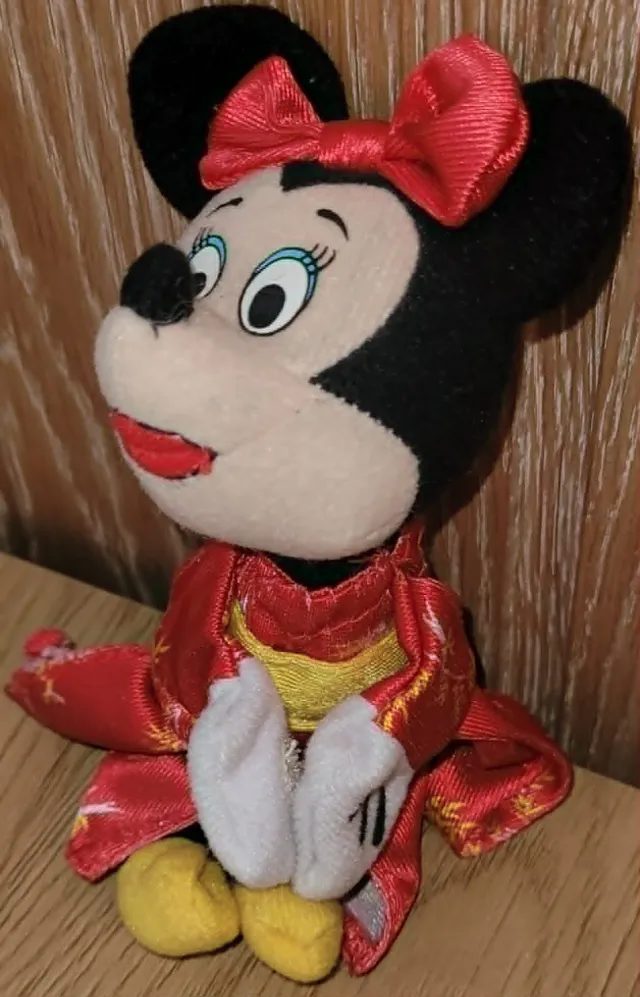 "Minnie  Mouse in Kimono" sjelden Happy Meal-leke 2000