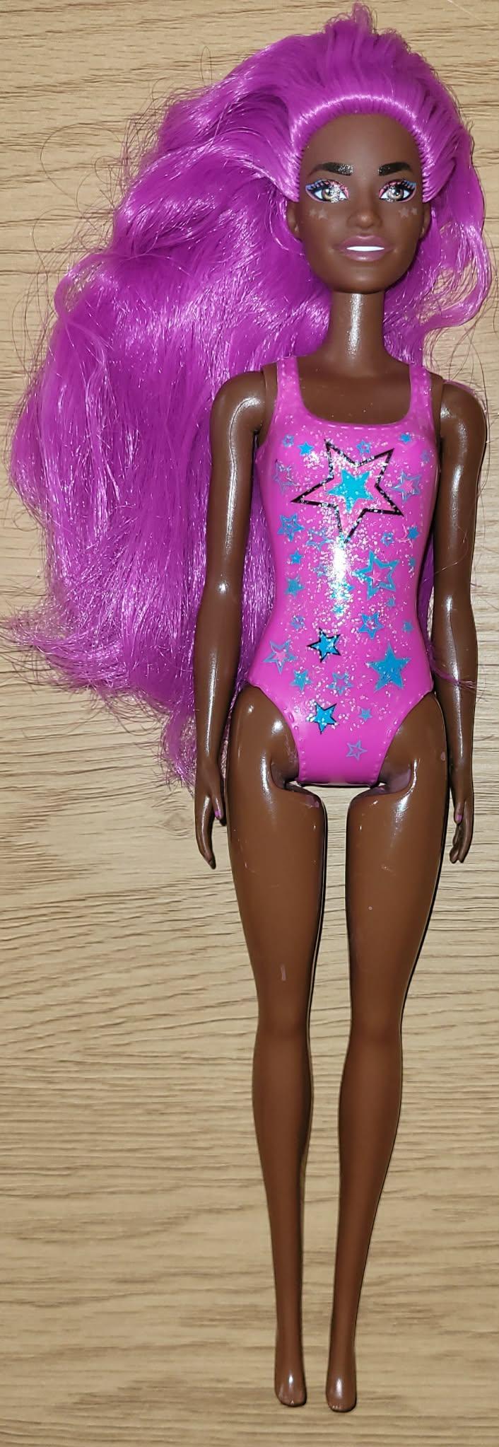 Barbie Color Reveal dukke med lilla hår