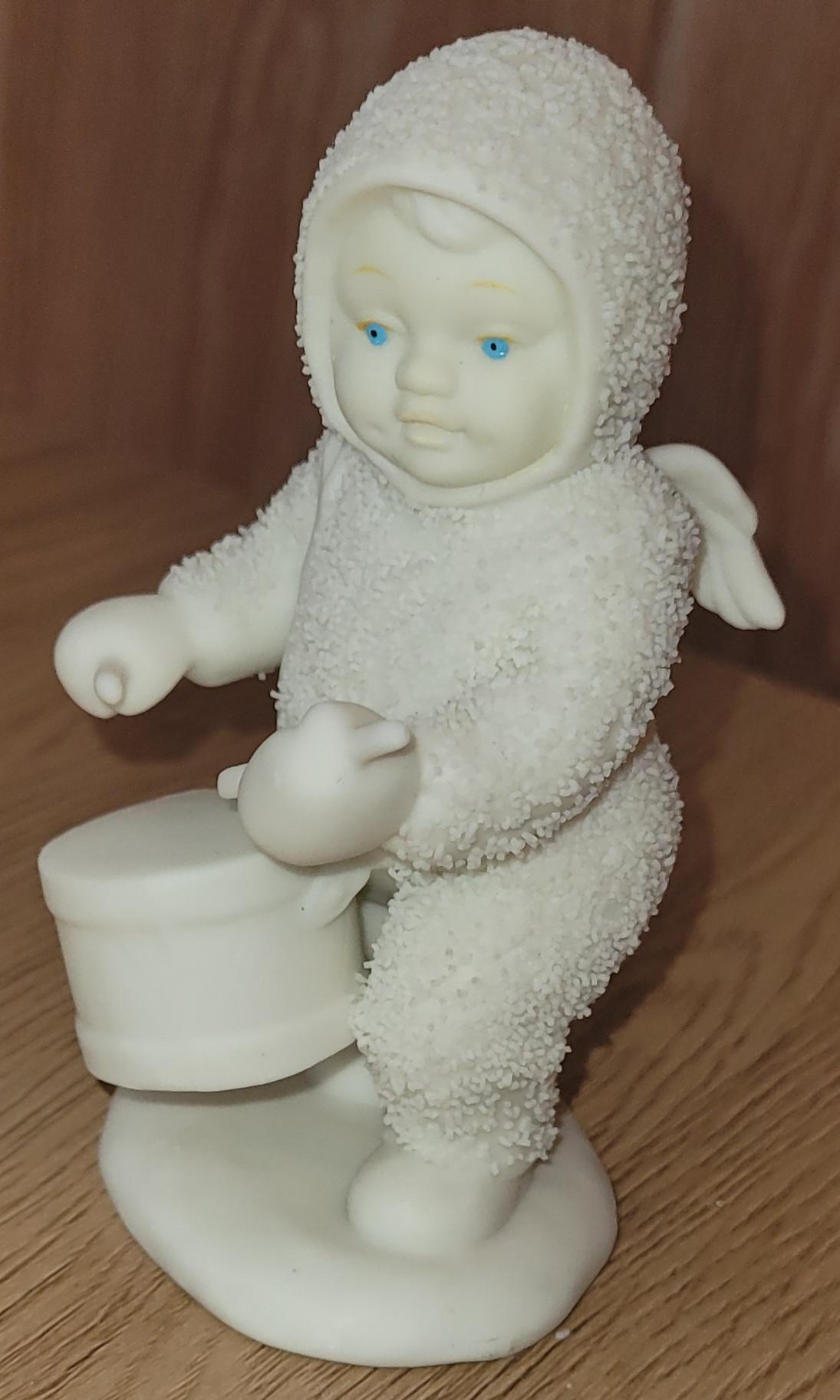Snowbabies "Shall I Play For You"