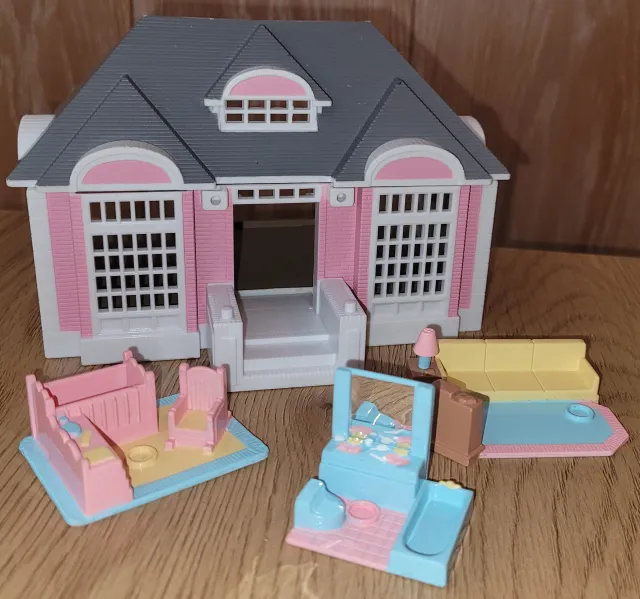 Galoob My Pretty Dollhouse 1994