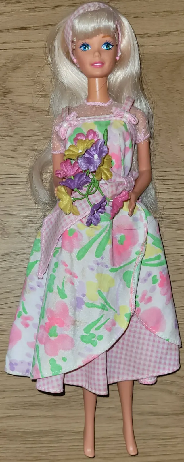 Vintage Spring Petals Barbie 1997
