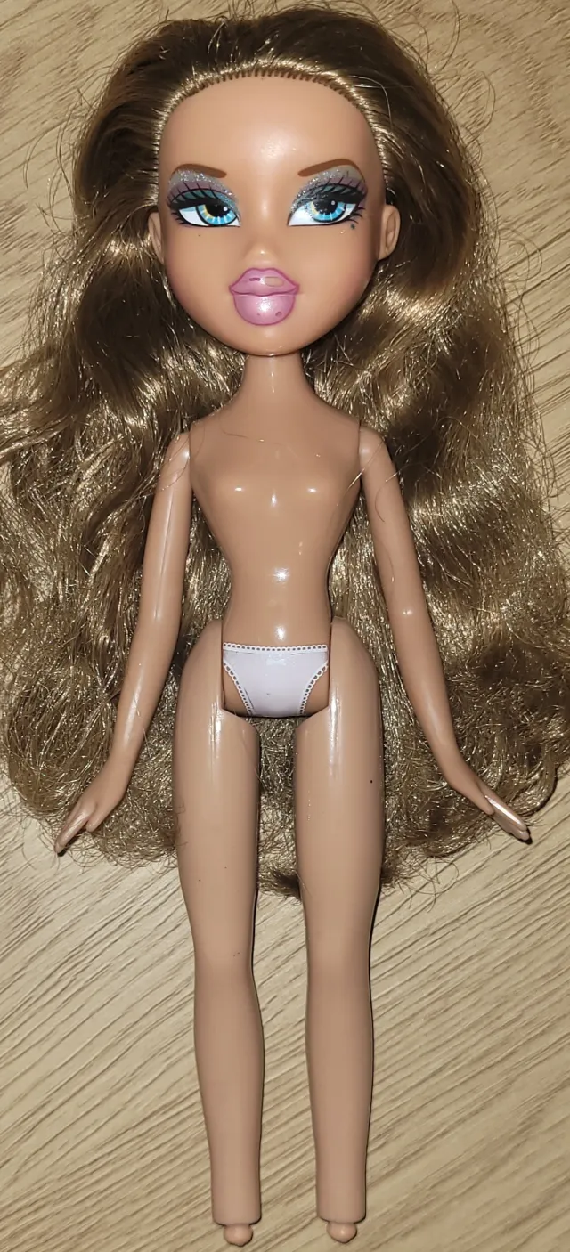Bratz Yasmin-dukke uten klær eller tilbehør - Hollywood Style 2005