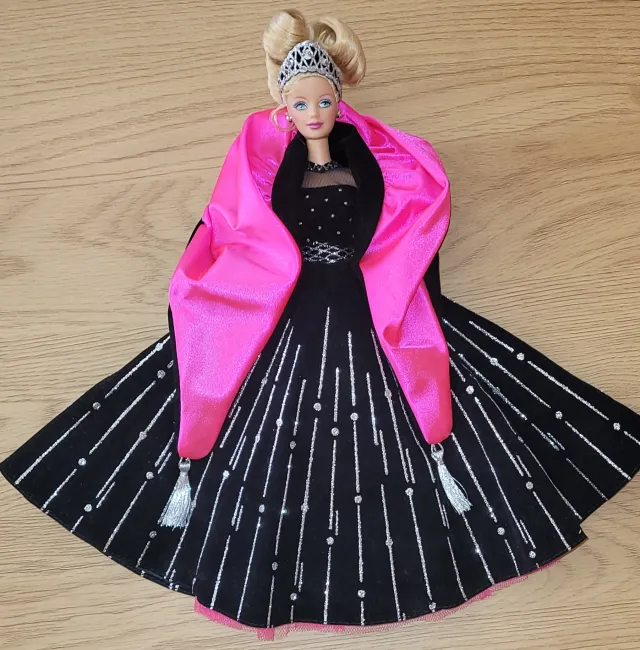 Happy Holidays Barbie 1998