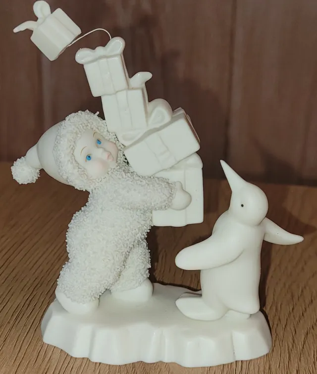 Snowbabies "I Have Lots To Give"