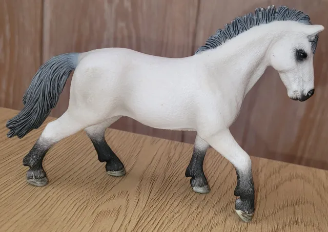Schleich hest Camargue 2011