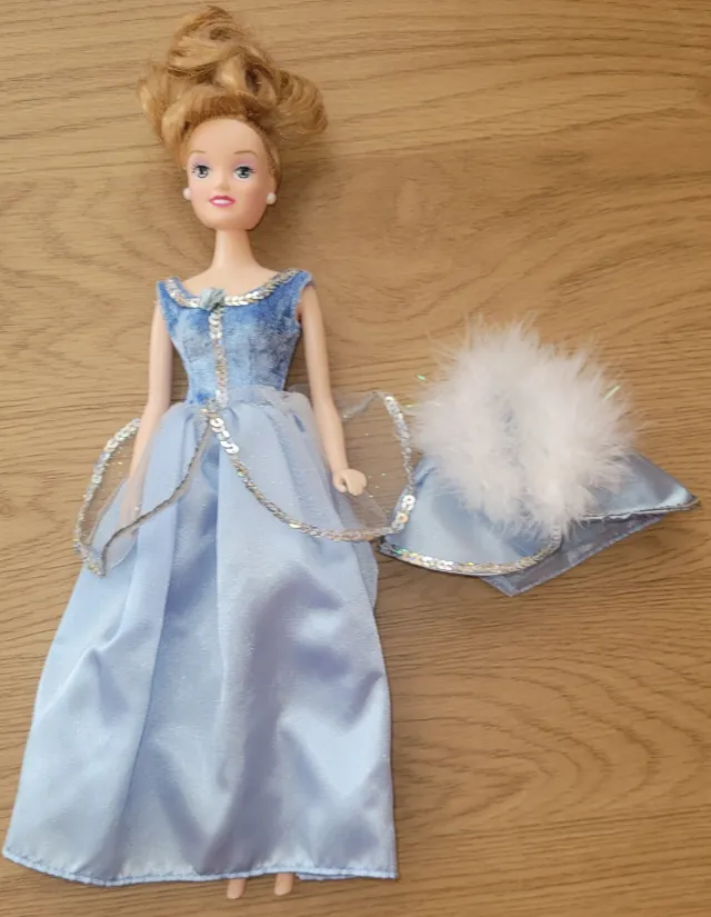 Disney Classic Doll Collection Askepott