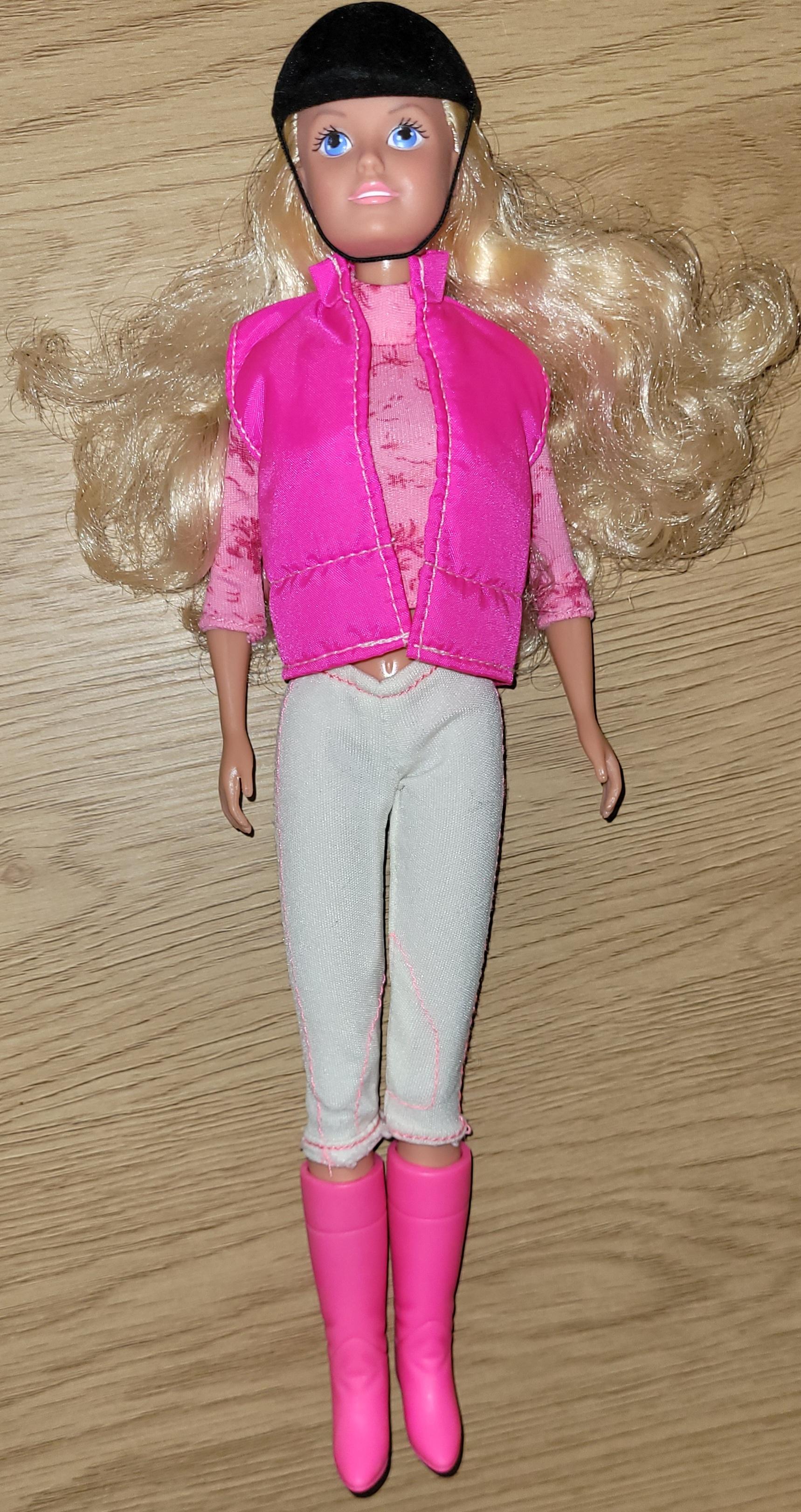 Vintage Sindy-dukke med  rideklær