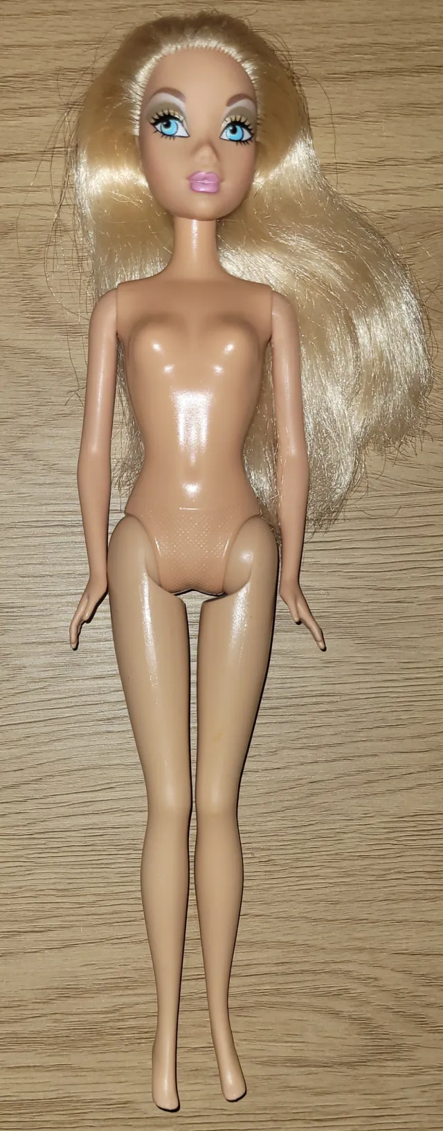My Scene Barbie uten klær/tilbehør 2005