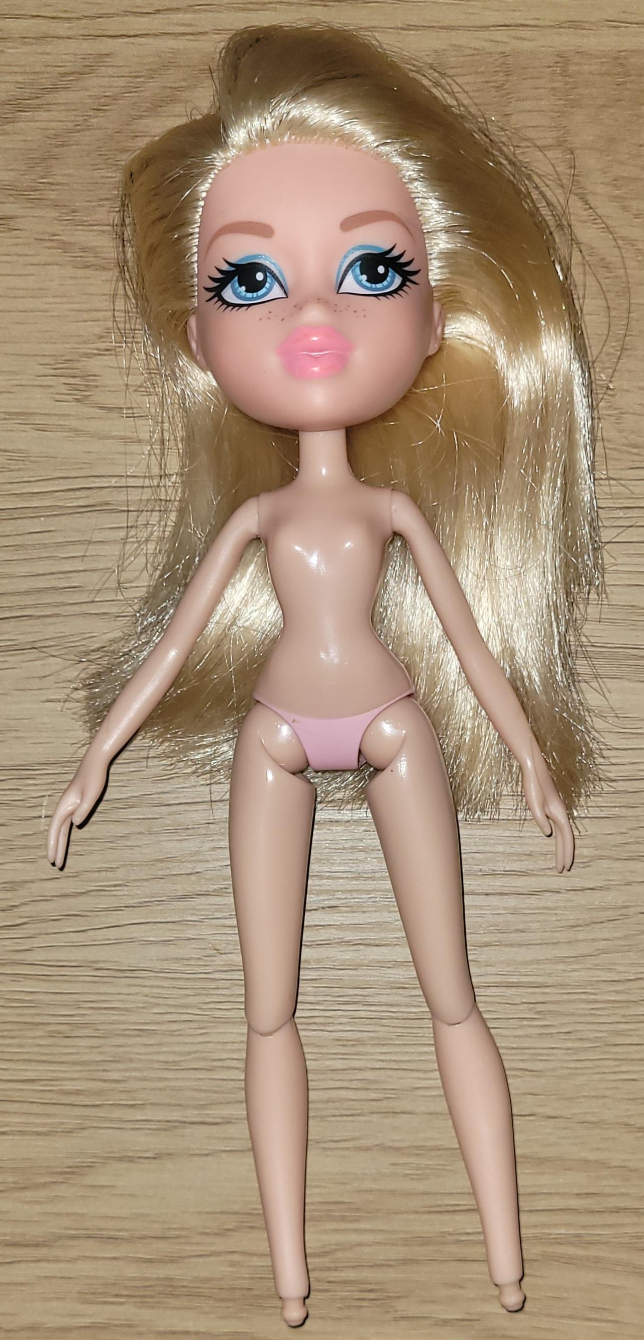 Bratz Cloe med bøyelige knær