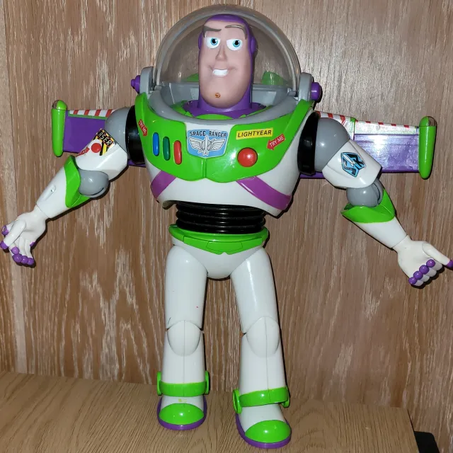 Disney Toy Story - stor Buzz Lightyear interaktiv leke