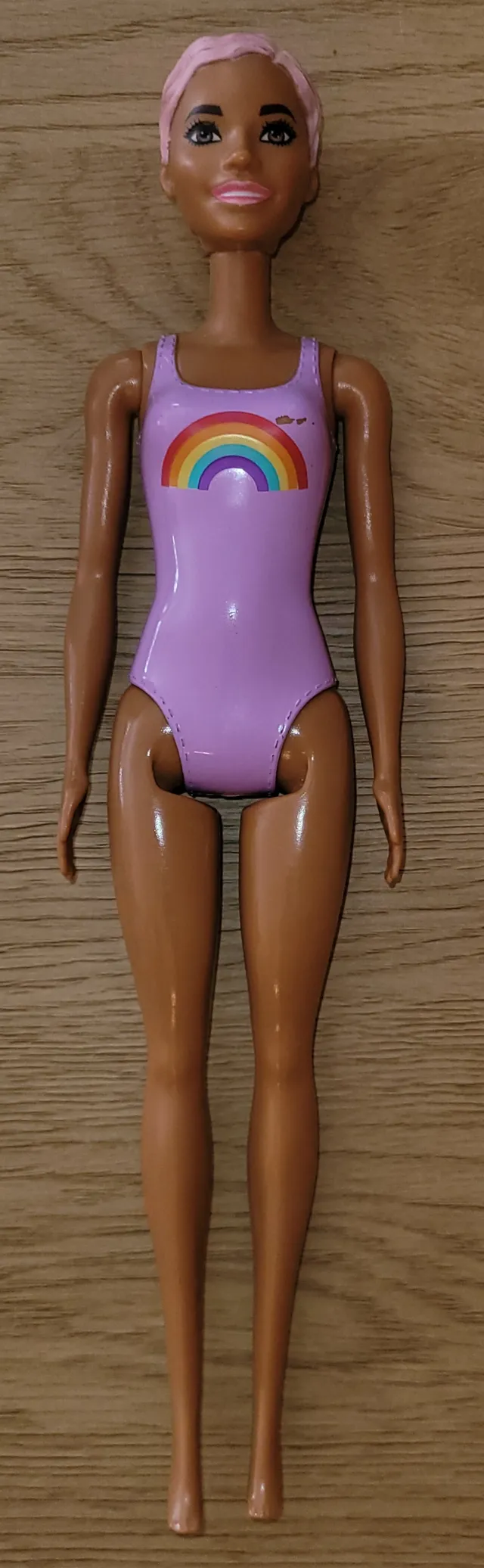 Barbie Color Reveal dukke uten klær/tilbehør