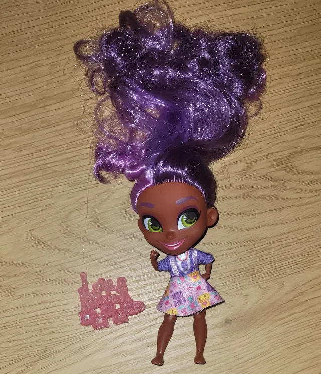 Hairdorables "Kali"-dukke