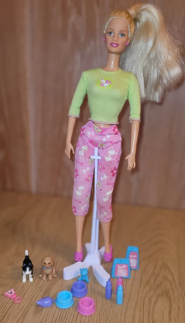 Barbie Kennel Care 2001