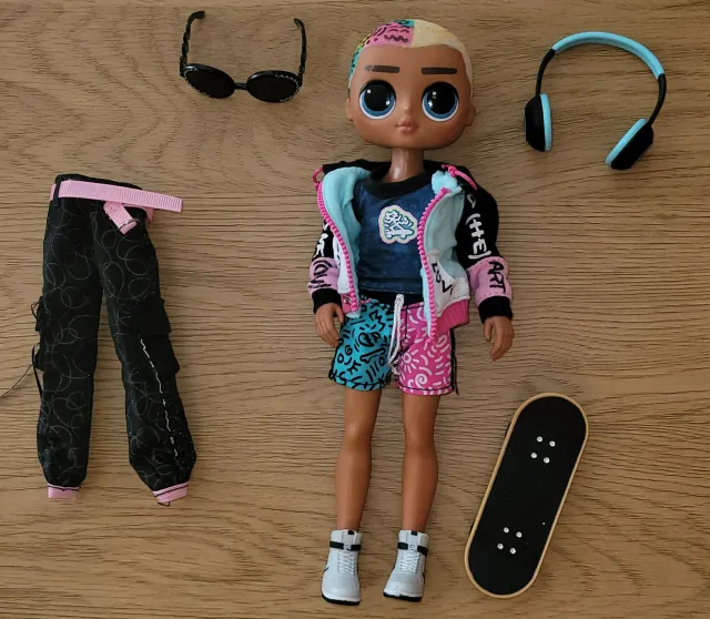 L.O.L OMG "Cool Lev" guttedukke med skateboard