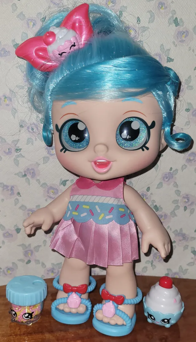 Kindi Kids "Jessicake"-dukke 28cm