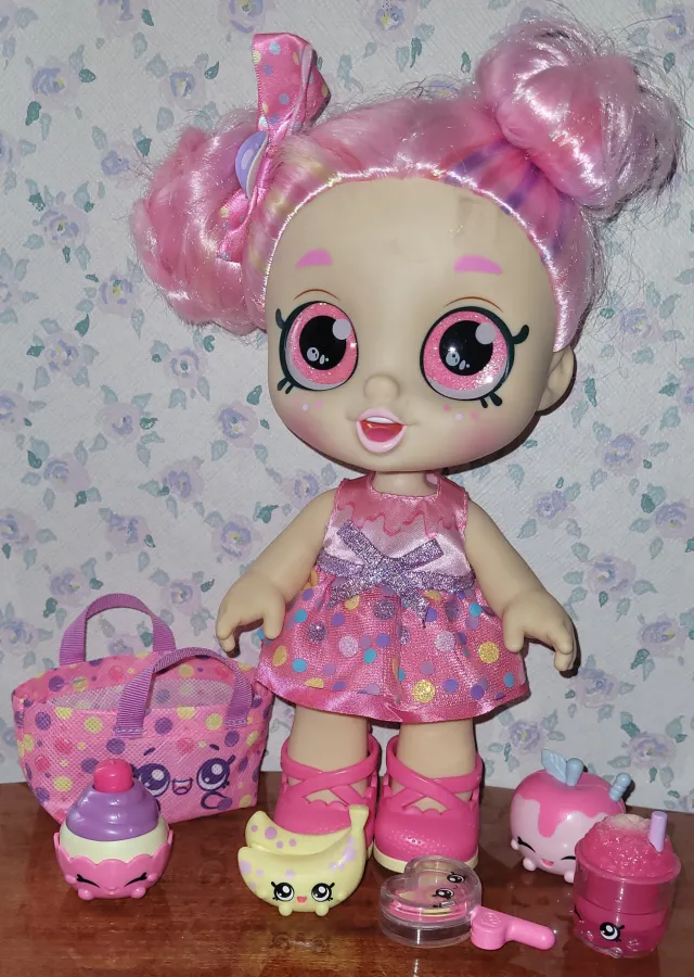 Kindi Kids "Bubbleisha"-dukke 28cm