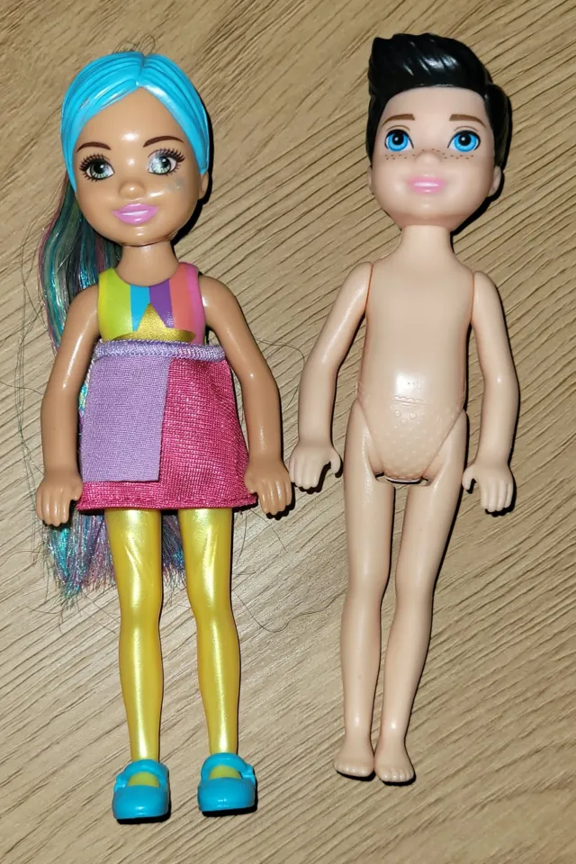 Barbie 2 stk barnedukker - med og uten klær