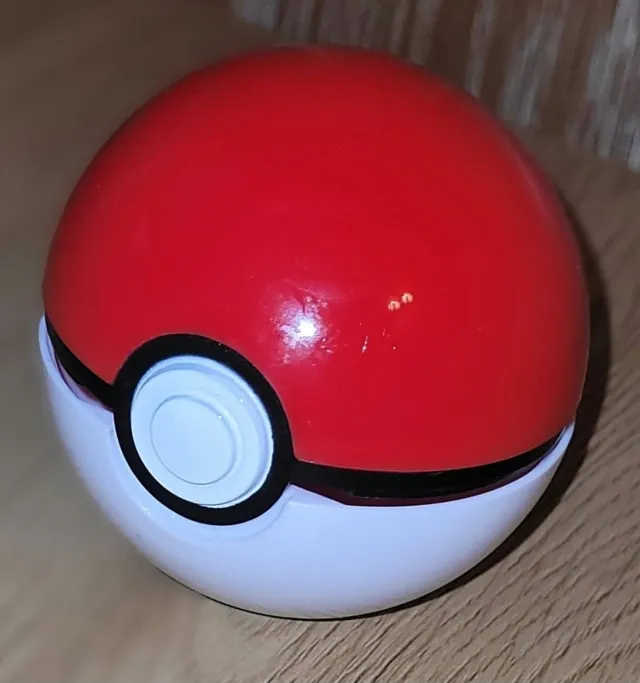 Pokemon ball med klips i plast