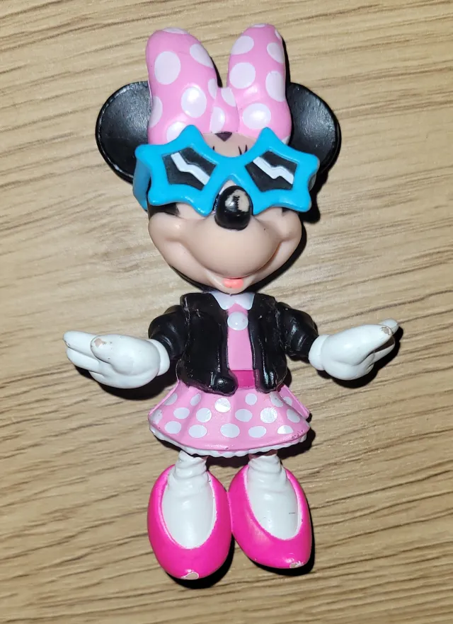 Minnie Mus rocker-figur