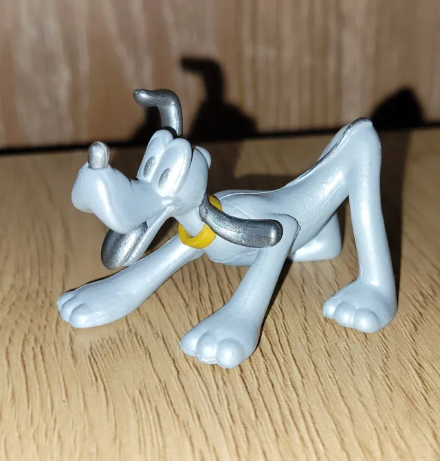 Pluto-figur, sølvfarget