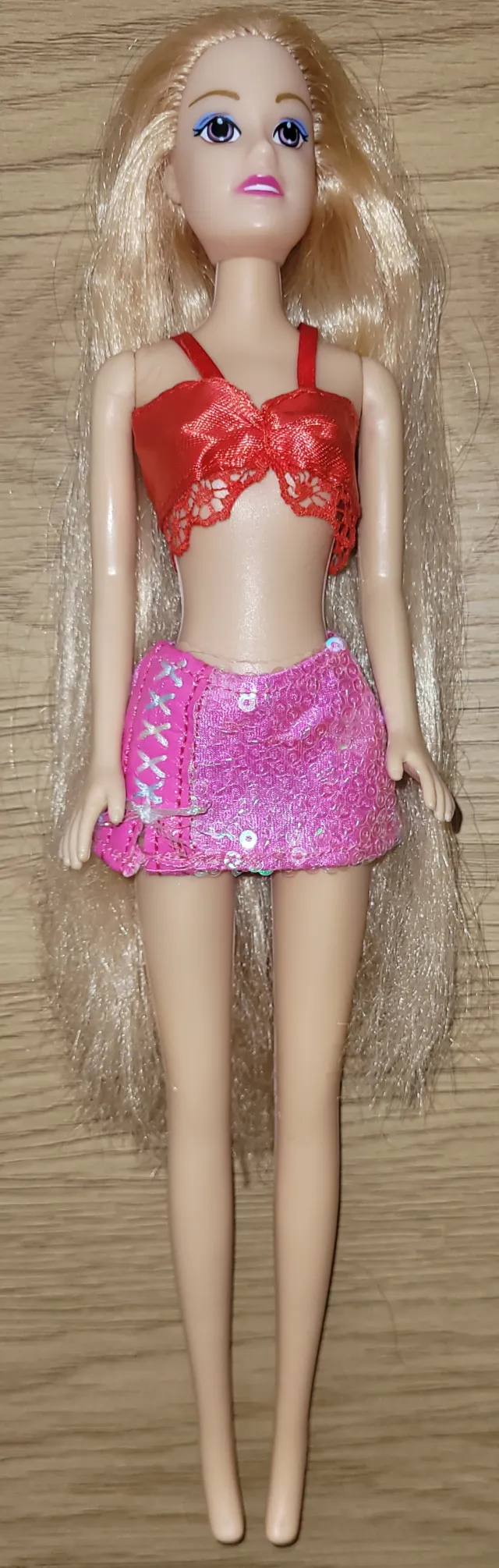 Blond dukke merket "Pamson 2016"  28cm