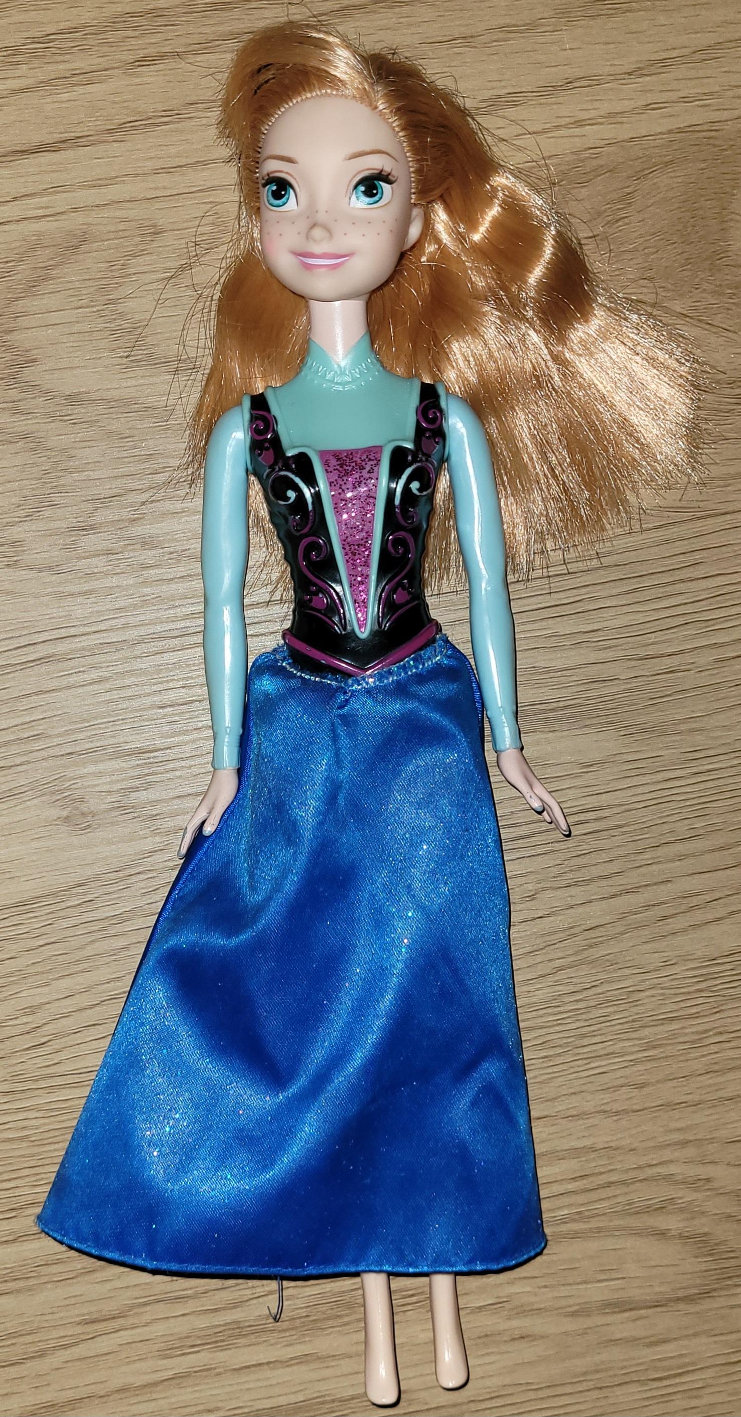 Disney Anna dukke med skjørt