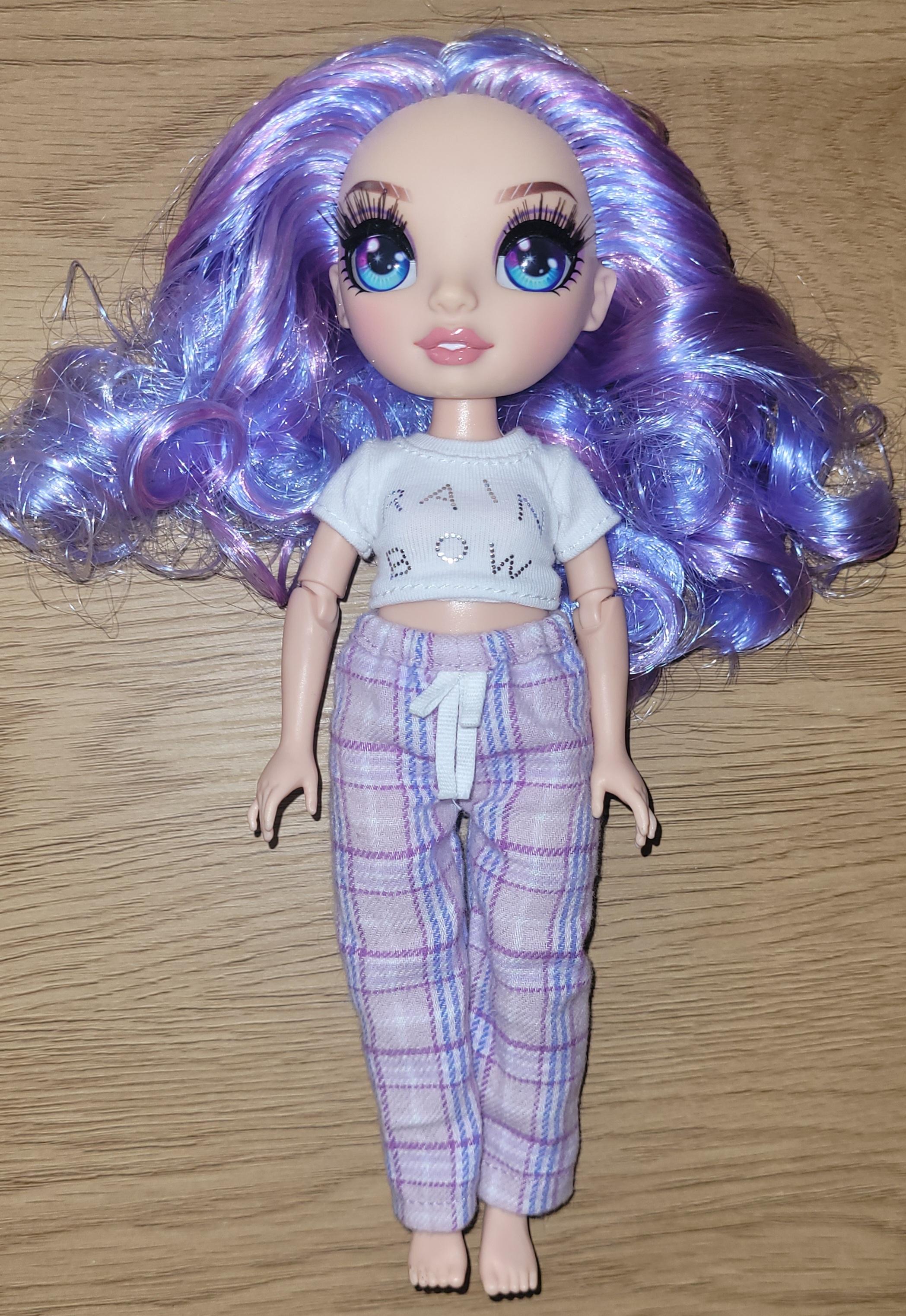 Rainbow High Junior "Violet Willow"-dukke 23cm